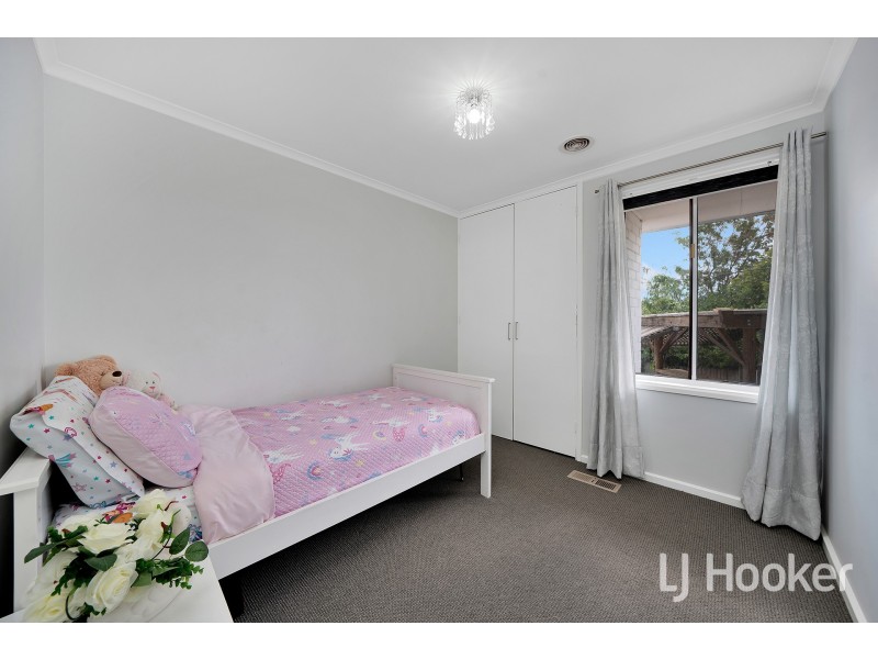 37 Dalley Crescent, Latham ACT 2615