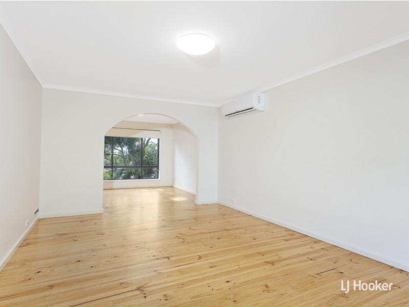 11 Fred Johns Cres, Mckellar ACT 2617