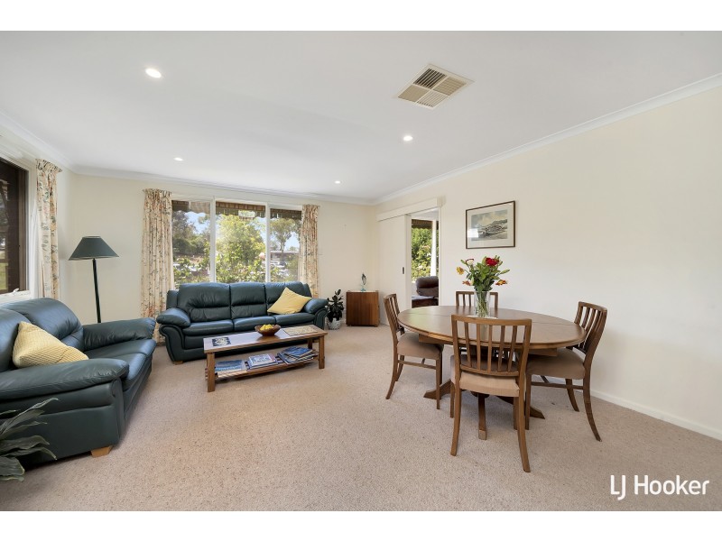 18 Hirschfeld Crescent, Macgregor ACT 2615