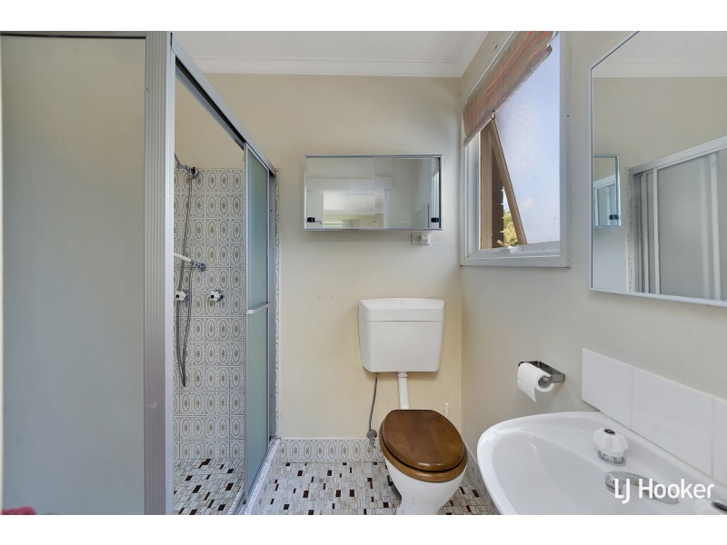 18 Hirschfeld Crescent, Macgregor ACT 2615