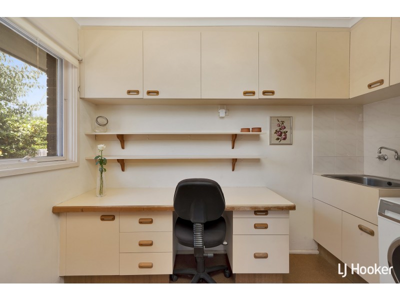 18 Hirschfeld Crescent, Macgregor ACT 2615