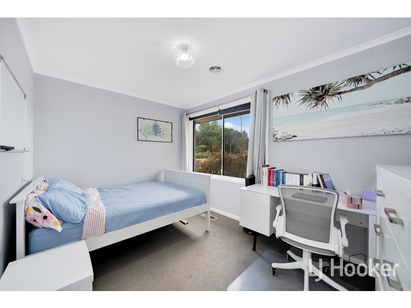 37 Dalley Crescent, Latham ACT 2615
