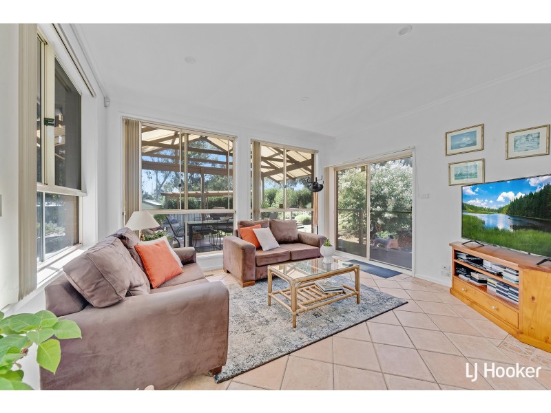 5 Mann Place, Higgins ACT 2615