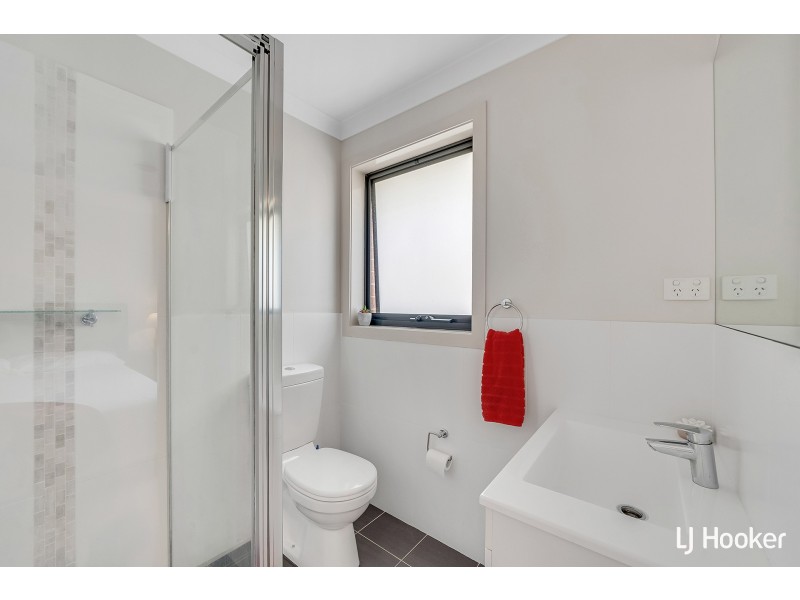 13 Carman Loop, Macgregor ACT 2615