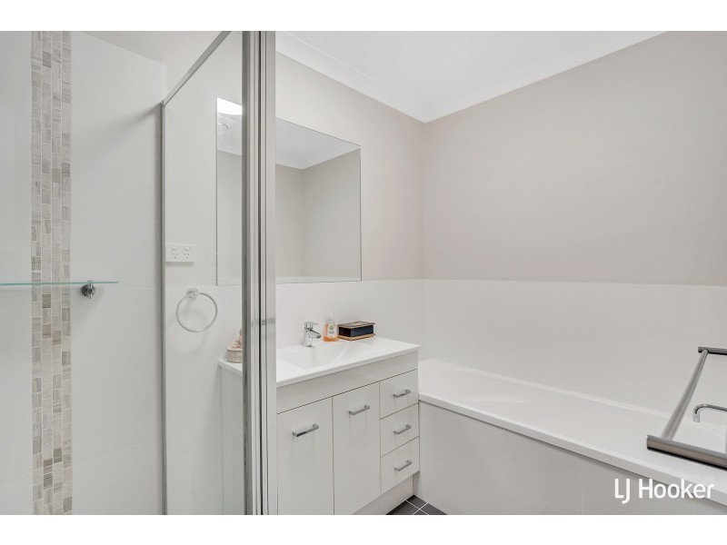 13 Carman Loop, Macgregor ACT 2615