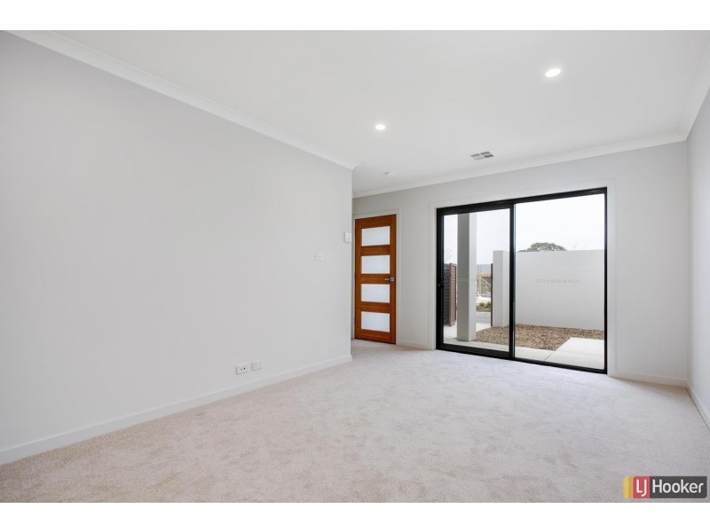 17/2 Rouseabout Street, Lawson ACT 2617