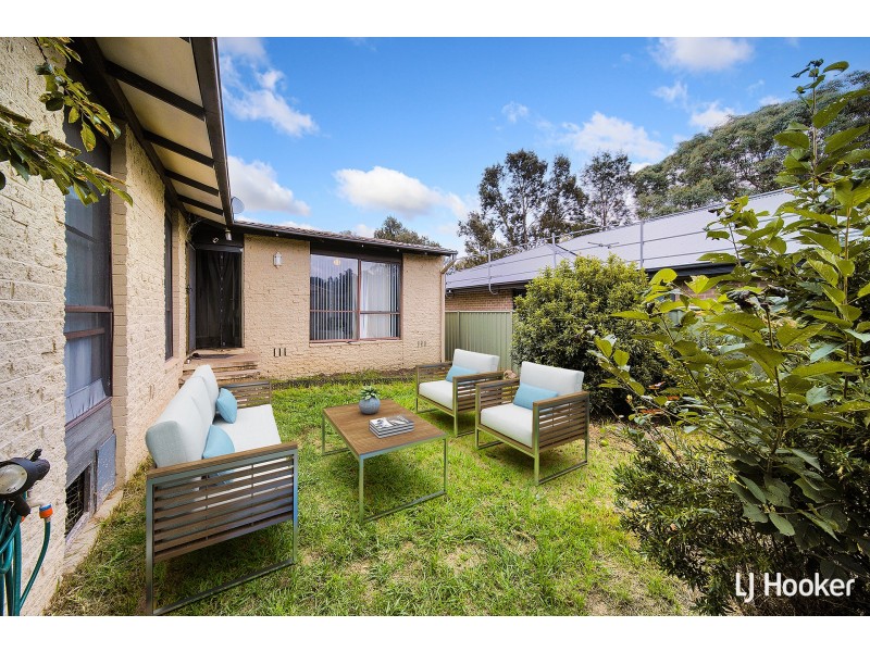 10 Emmott Place, Charnwood ACT 2615