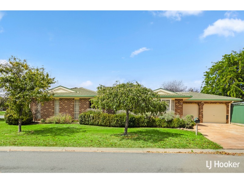 12 Jonsson Court, Dunlop ACT 2615
