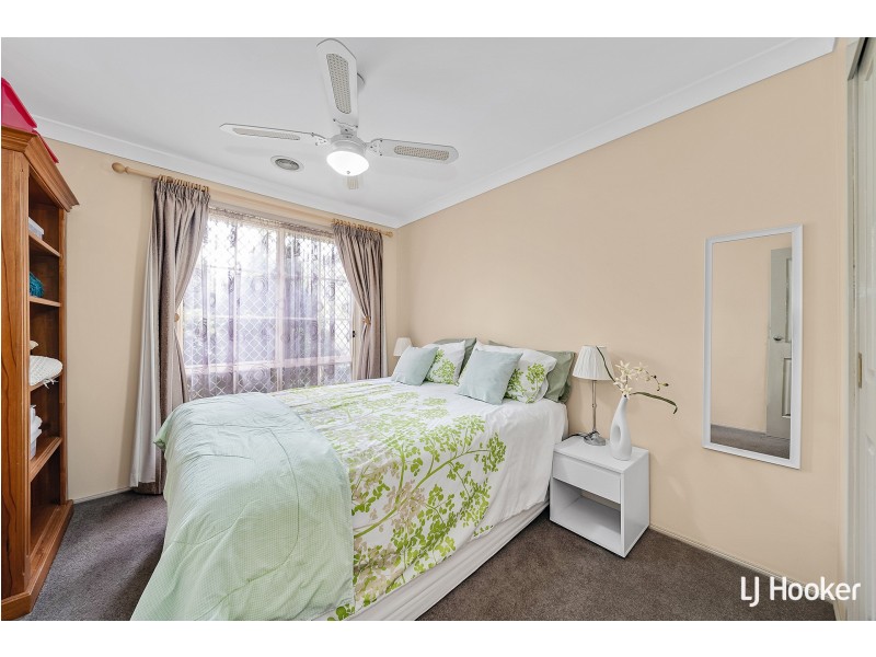 12 Jonsson Court, Dunlop ACT 2615