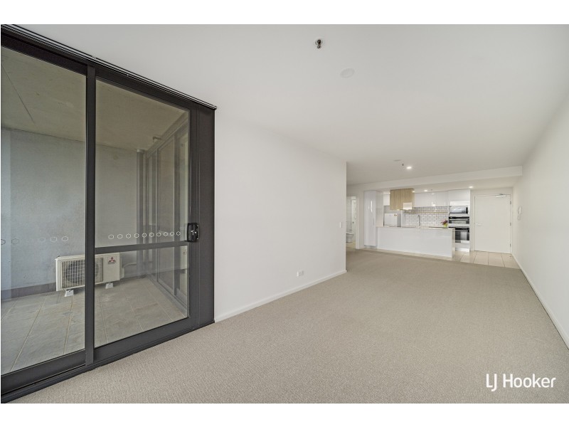 1307/120 Eastern Valley Way, Belconnen ACT 2617
