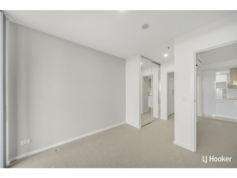 1307/120 Eastern Valley Way, Belconnen ACT 2617