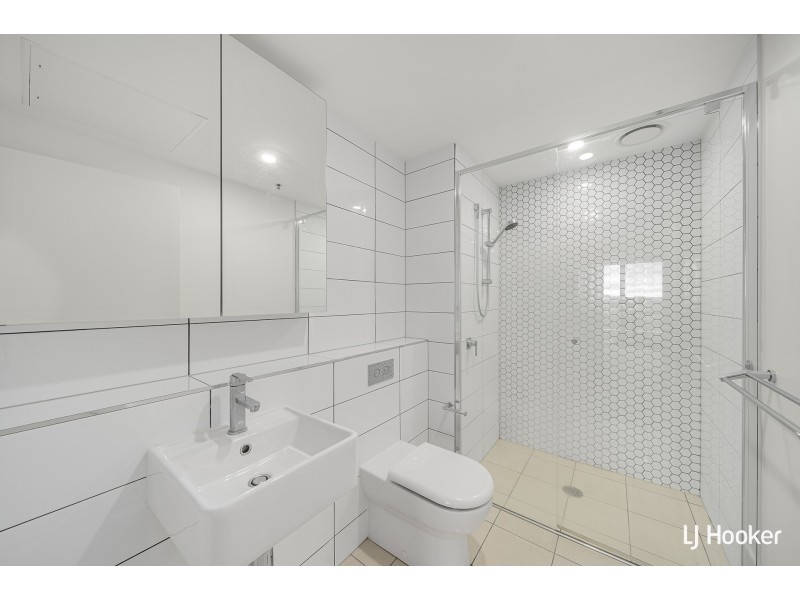 1307/120 Eastern Valley Way, Belconnen ACT 2617