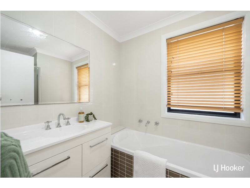 32 Polilight Street, Dunlop ACT 2615