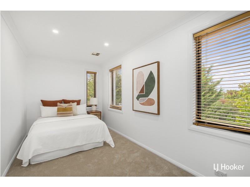 32 Polilight Street, Dunlop ACT 2615