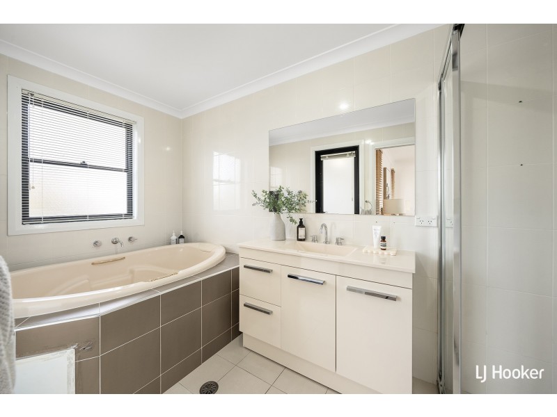 32 Polilight Street, Dunlop ACT 2615