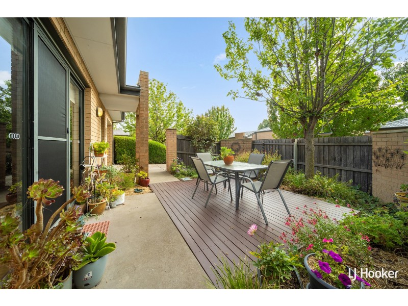 10/204 Macfarlane Burnet Avenue, Macgregor ACT 2615