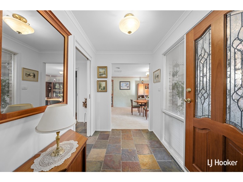 8 Hickson Place, Monash ACT 2904