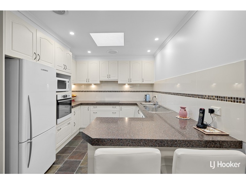 8 Hickson Place, Monash ACT 2904