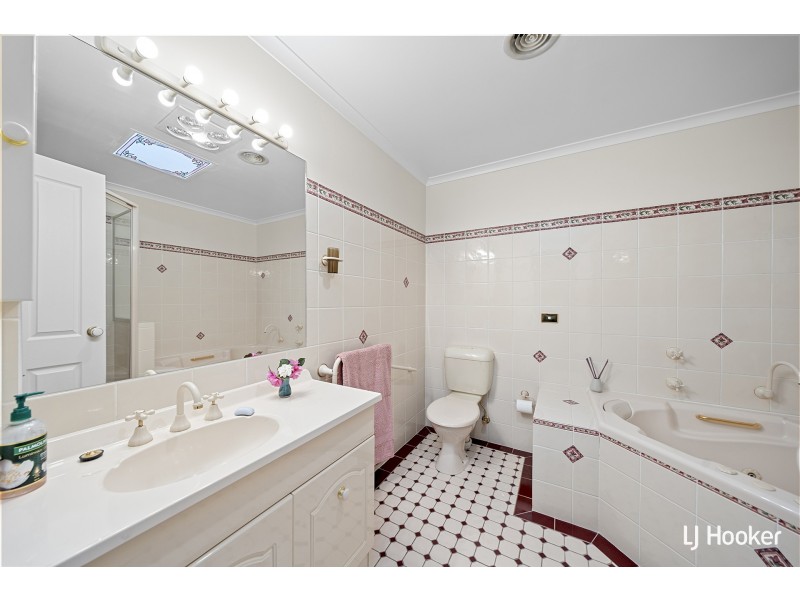 8 Hickson Place, Monash ACT 2904