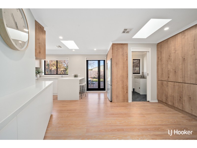 16 Whittell Crescent, Florey ACT 2615