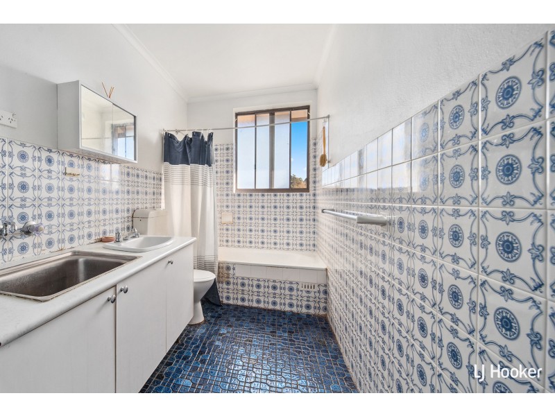 12/6 Maclaurin Crescent, Chifley ACT 2606