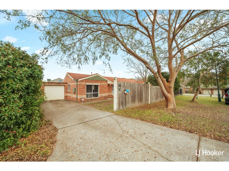 24 Britten-Jones Drive, Holt ACT 2615