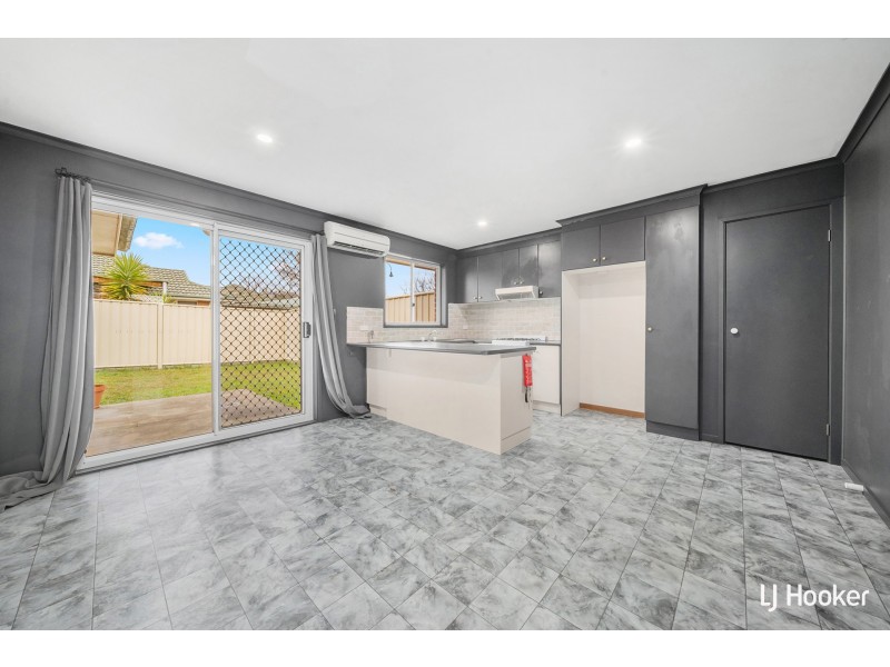 24 Britten-Jones Drive, Holt ACT 2615