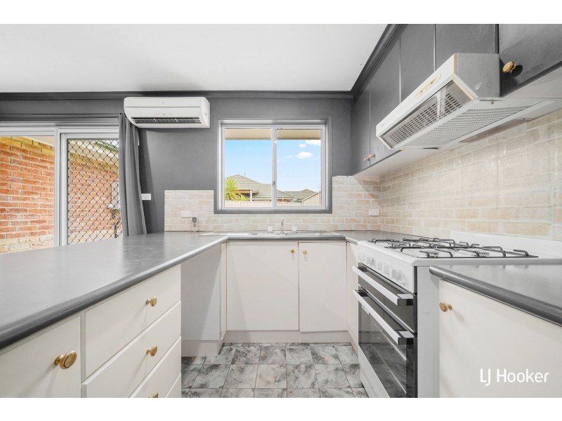24 Britten-Jones Drive, Holt ACT 2615