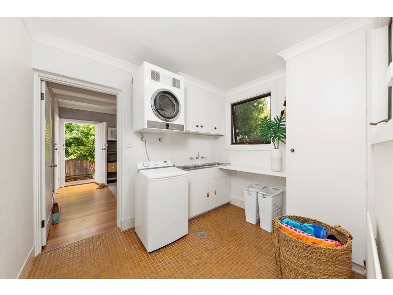6 Mathieson Crescent, Weetangera ACT 2614