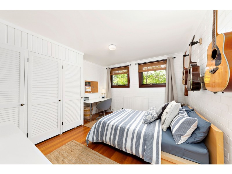 6 Mathieson Crescent, Weetangera ACT 2614