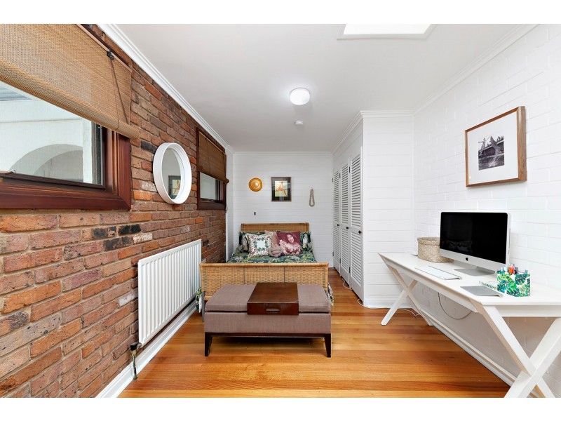 6 Mathieson Crescent, Weetangera ACT 2614