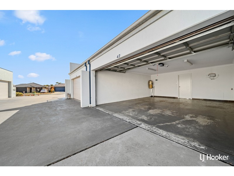 42 Nullarbor Avenue, Franklin ACT 2913