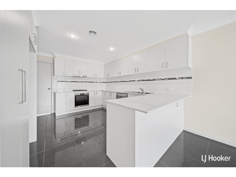 42 Nullarbor Avenue, Franklin ACT 2913