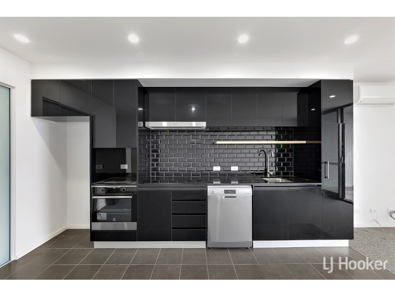 2013/120 Eastern Valley Way, Belconnen ACT 2617