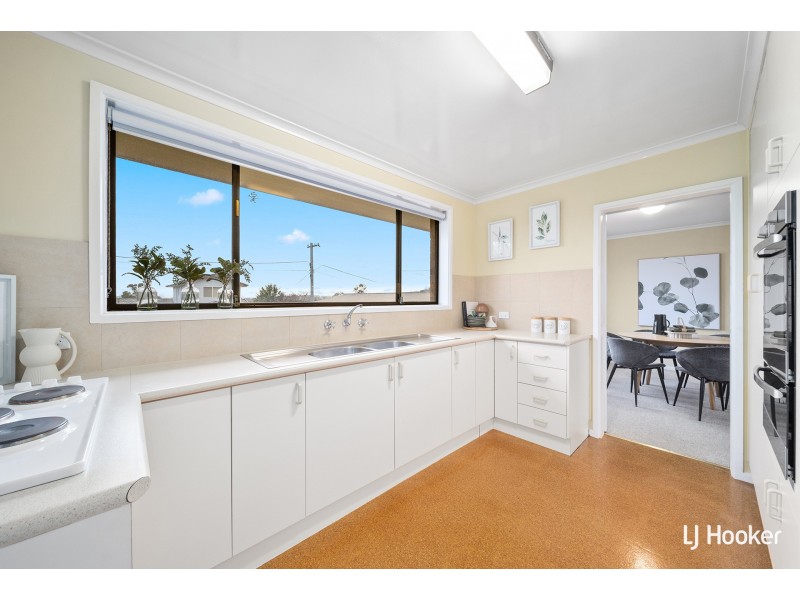 43 Dalley Crescent, Latham ACT 2615