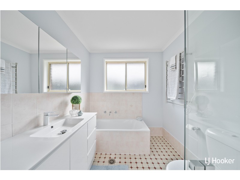 2/42 Blackman Crescent, Macquarie ACT 2614