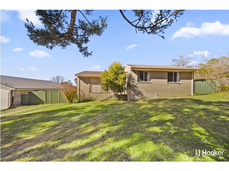 6 Lawrence Close, Macgregor ACT 2615