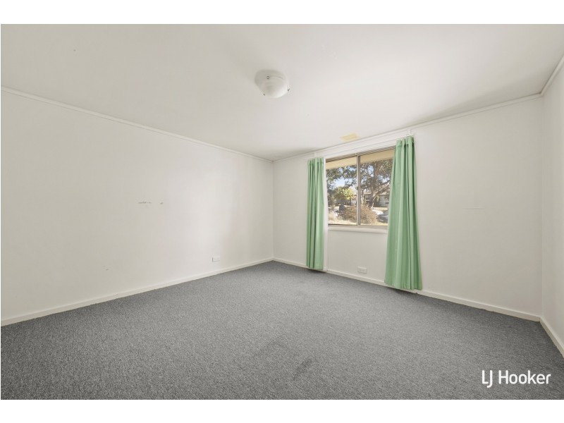 6 Lawrence Close, Macgregor ACT 2615