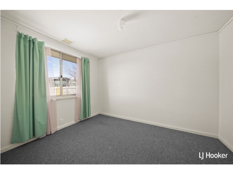 6 Lawrence Close, Macgregor ACT 2615