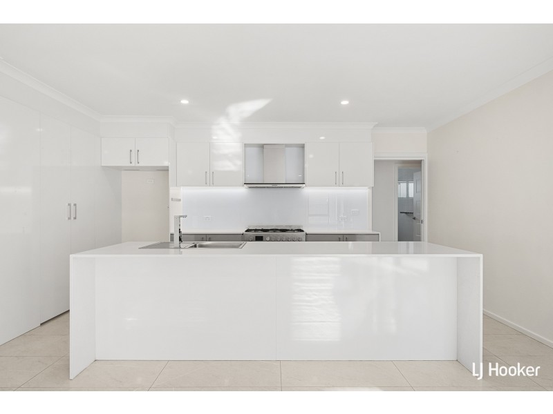 353 Southern Cross Drive, Holt ACT 2615