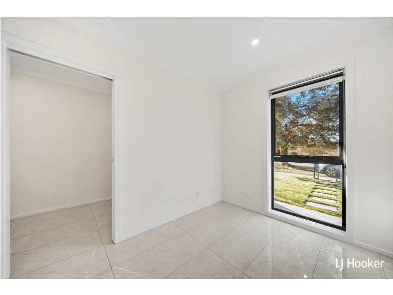 353 Southern Cross Drive, Holt ACT 2615