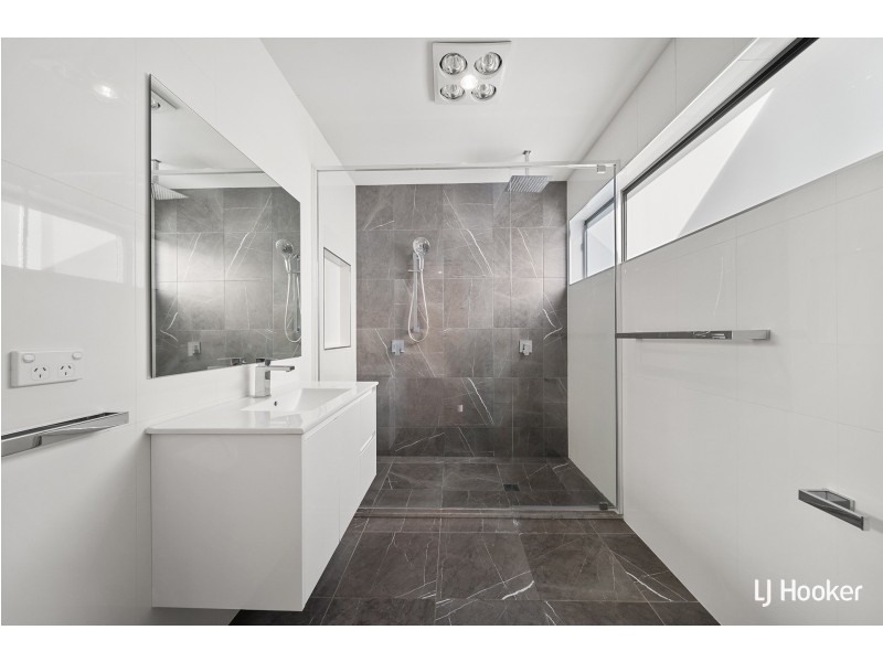 353 Southern Cross Drive, Holt ACT 2615