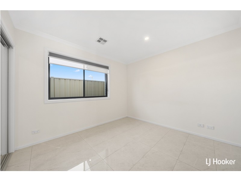 353 Southern Cross Drive, Holt ACT 2615