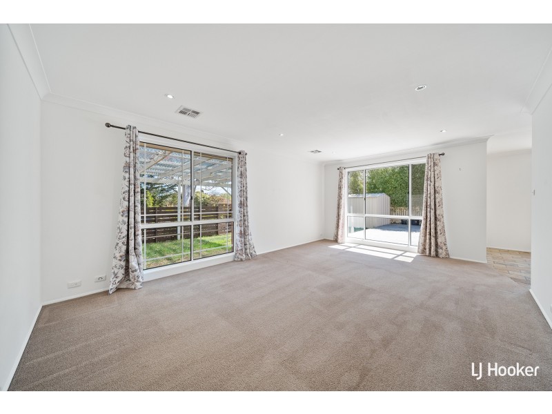 1 Lahiff Place, Dunlop ACT 2615