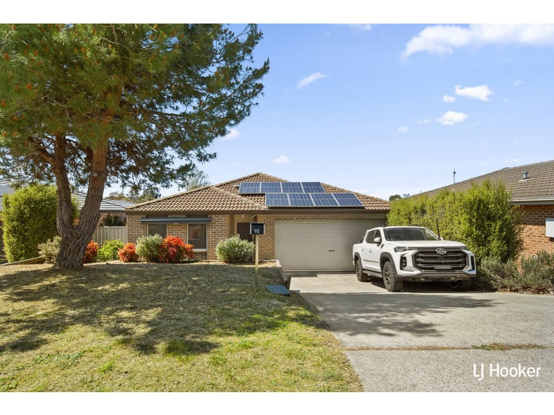 16 Marcus Faunce Street, Macgregor ACT 2615
