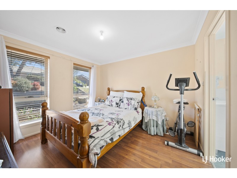 16 Marcus Faunce Street, Macgregor ACT 2615