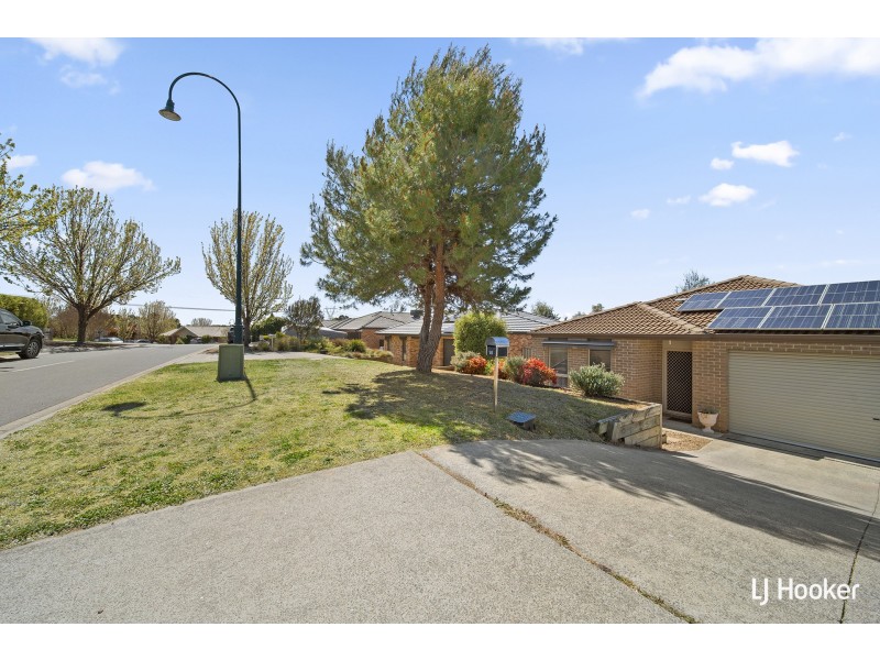 16 Marcus Faunce Street, Macgregor ACT 2615