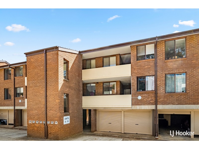 13/28 Springvale Drive, Hawker ACT 2614