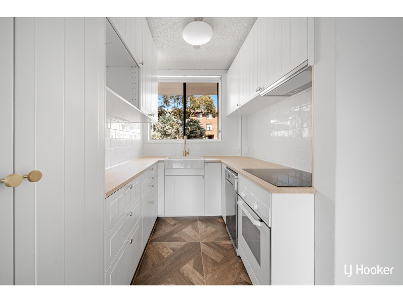 13/28 Springvale Drive, Hawker ACT 2614