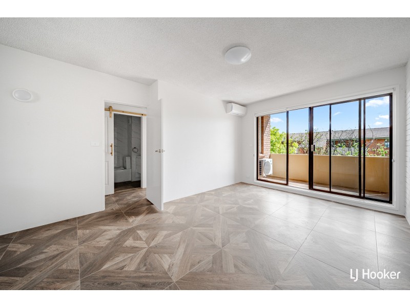 13/28 Springvale Drive, Hawker ACT 2614